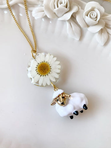 Sheep necklace, Lamb necklace, Real daisy necklace